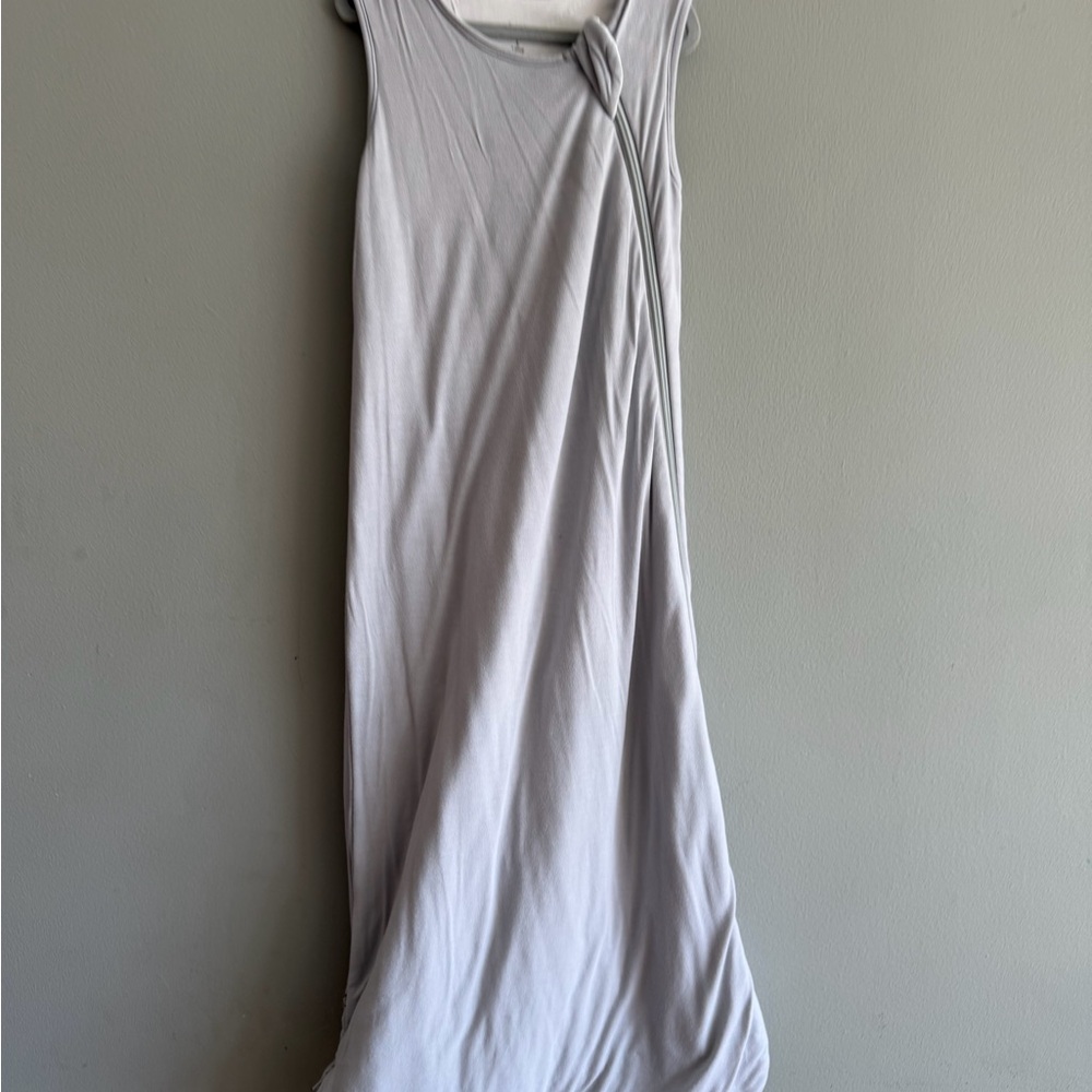 Kyte BABY Light Gray Sleeveless Sleep Sack with Shoulder Knot